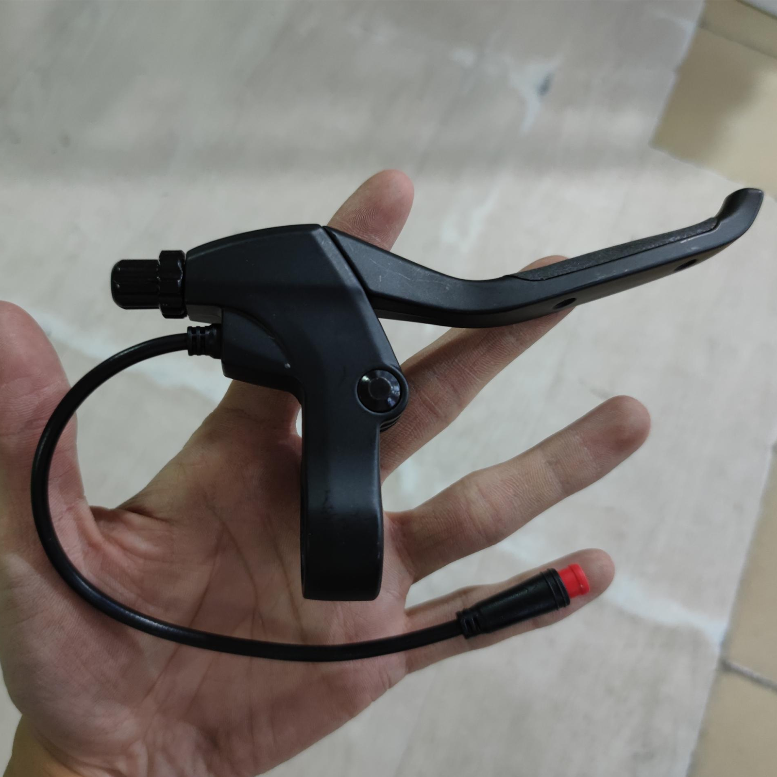 Right brake lever + fixing screws for i12/i14/ix3/ix4
