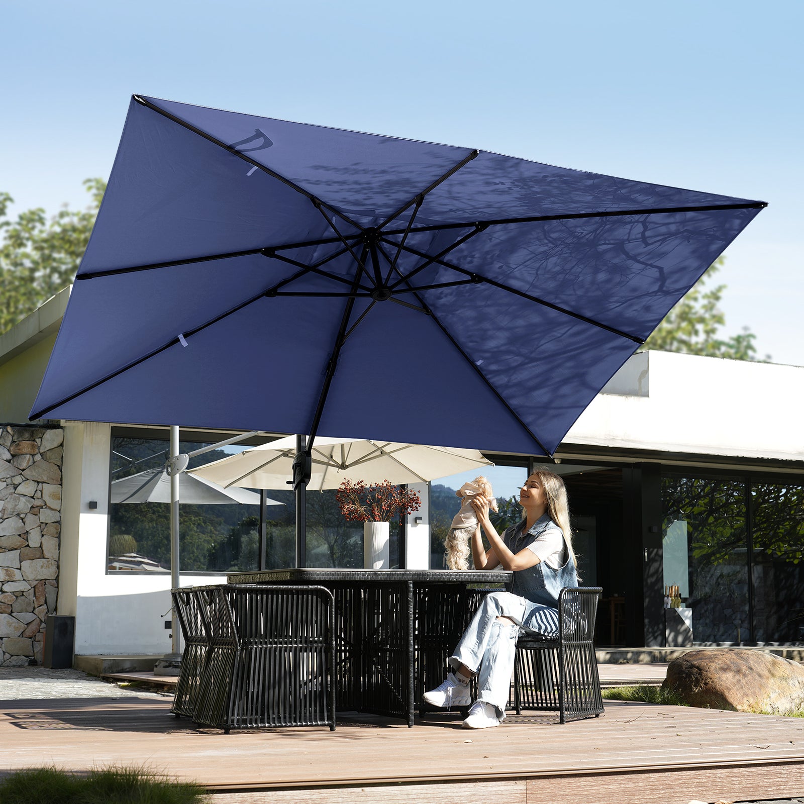 iScooter Outdoor Cantilever Telescopic Umbrella