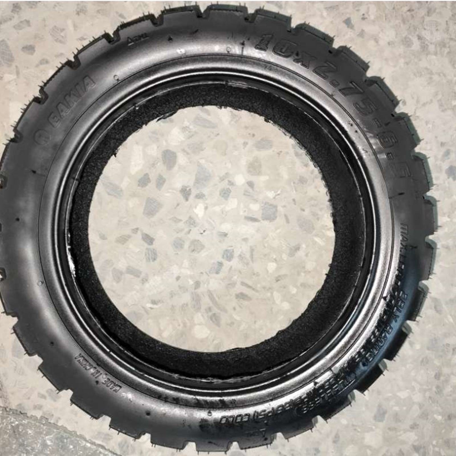 Vacuum - inflated tyre (outer tyre) for ix4