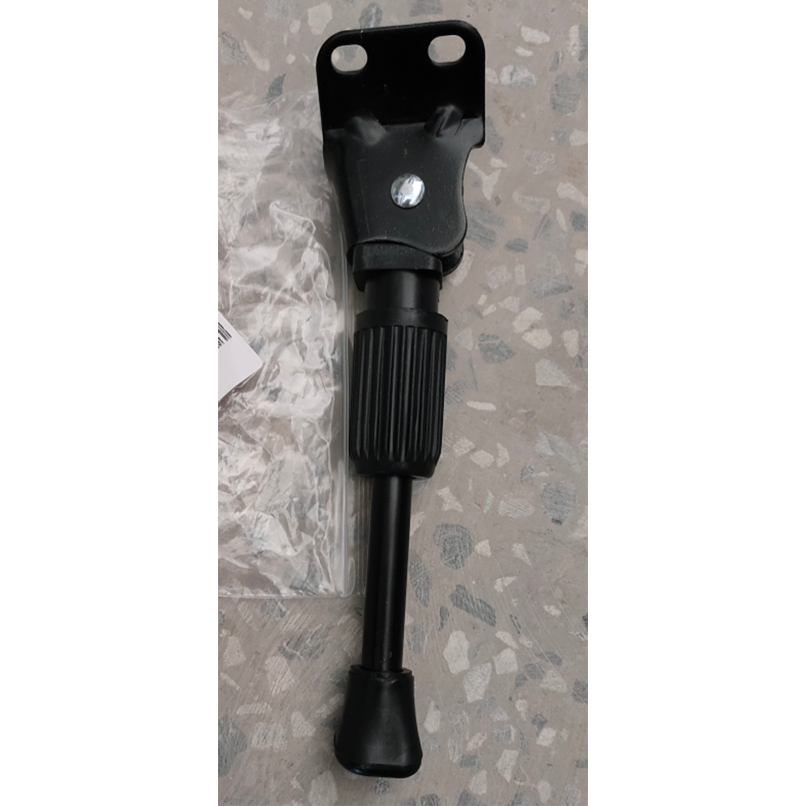 kickstand for i12